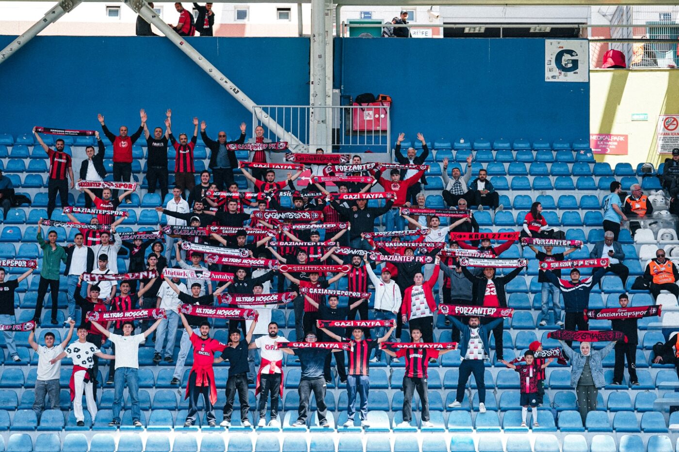 Fanii lui Gaziantep lansează bomba! Meciul cu Eyupspor ar fi fost trucat. Nici Rădoi nu a scăpat
