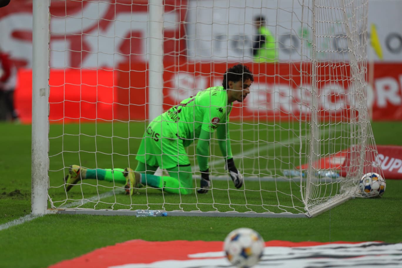 Gafă monumentală a debutantului Briciu în Dinamo – Rapid. Golul care îl va bântui toată cariera