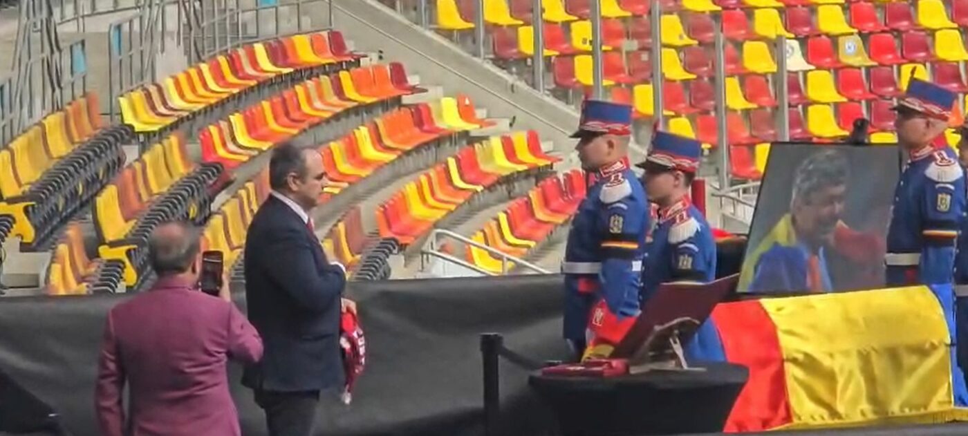 S-A STINS IL LUCE Oficialii de la Galatasaray, omagiu pentru Mircea Lucescu