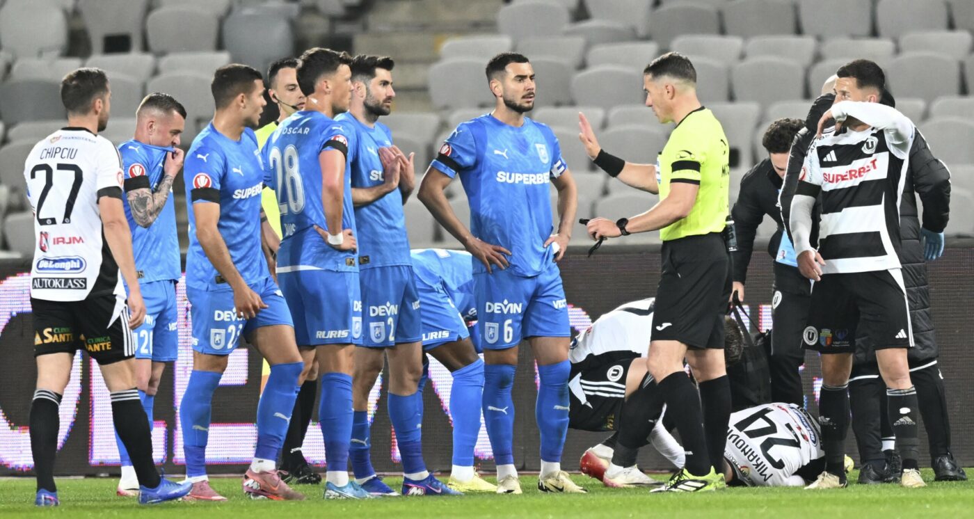 Gest șocant! Etim a făcut un fault inconștient și Istvan Kovacs l-a eliminat în minutul 20 din U Cluj – U Craiova
