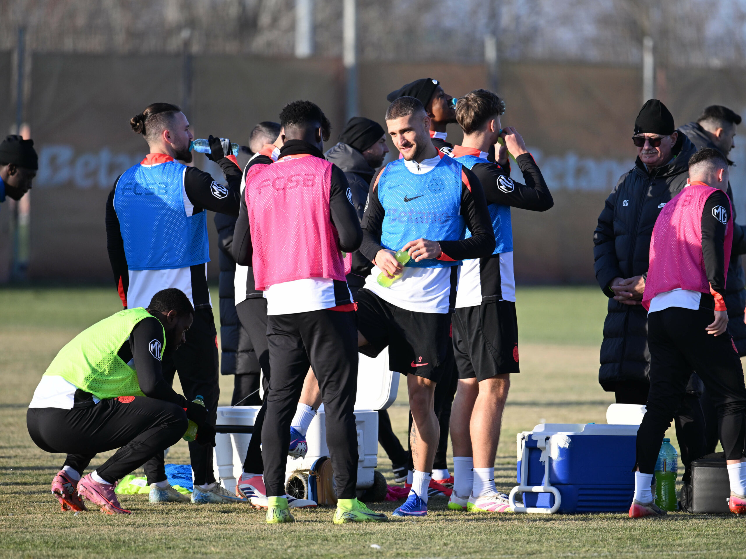 Jucătorii FCSB au vomitat în timpul antrenamentului! Thomas Neubert a spus tot despre pregătirea spartană la care îi supunea pe fotbaliștii lui Gigi Becali