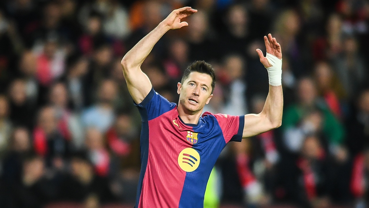 Lewandowski pleacă de la Barcelona. Cine e gigantul din Europa cu care poate semna