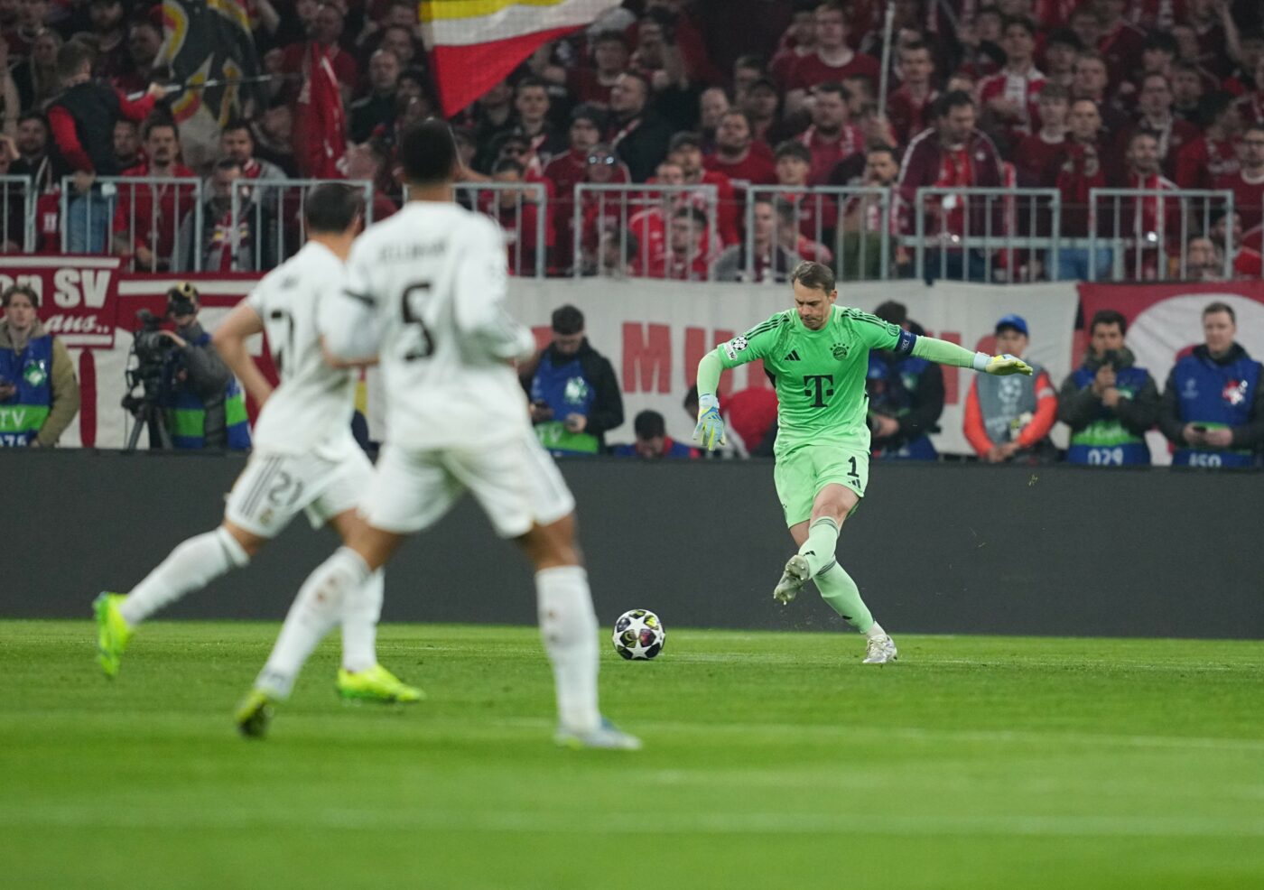 Reacția presei din Germania după gafa halucinantă a lui Neuer în Bayern – Real Madrid: „Ce greșeală!”