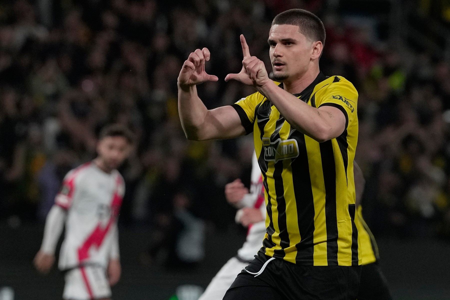 Răzvan Marin, prestație excelentă la AEK Atena