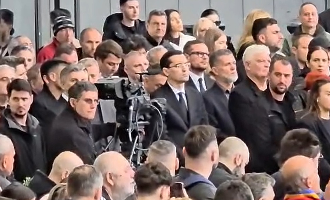 S-A STINS IL LUCE Au trecut peste ură pentru Mircea Lucescu. Răzvan Burleanu și Ionuț Lupescu au stat la câțiva metri unul de altul în timpul slujbei de la Arena Națională