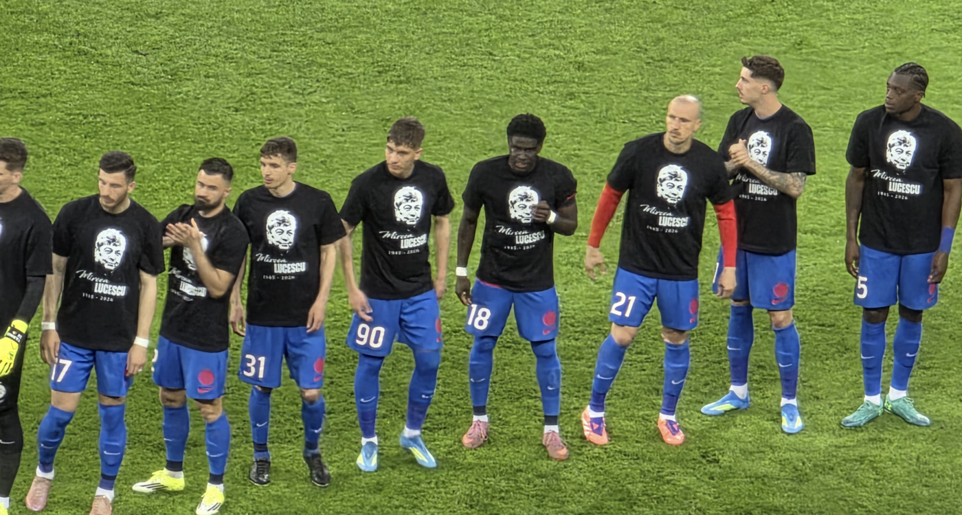 Gestul fotbaliștilor FCSB pentru Mircea Lucescu la meciul cu Oțelul Galați. Respect total pentru fostul selecționer