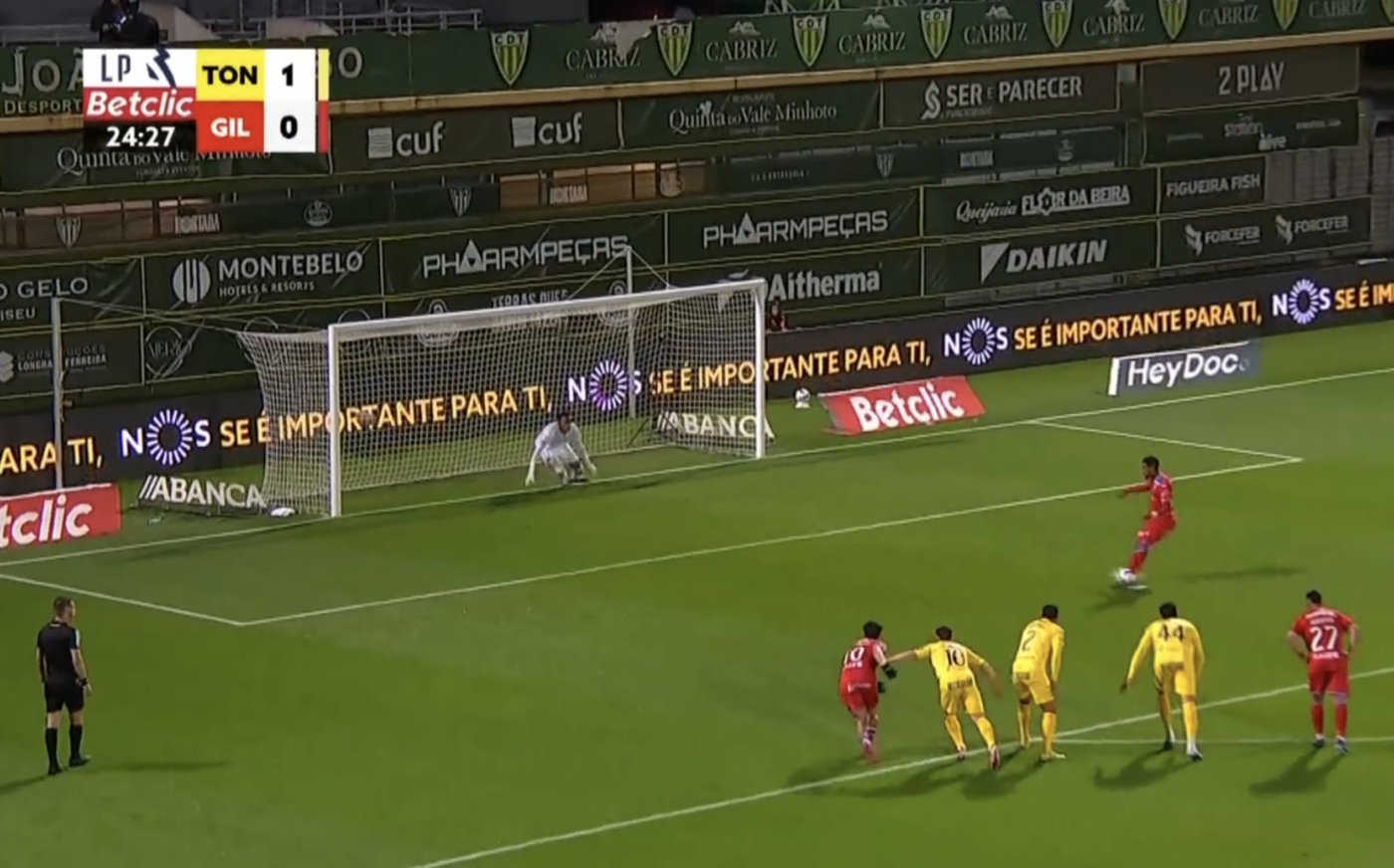 S-a aplicat noua regulă a penalty-ului. Ce schimbare uriașă!