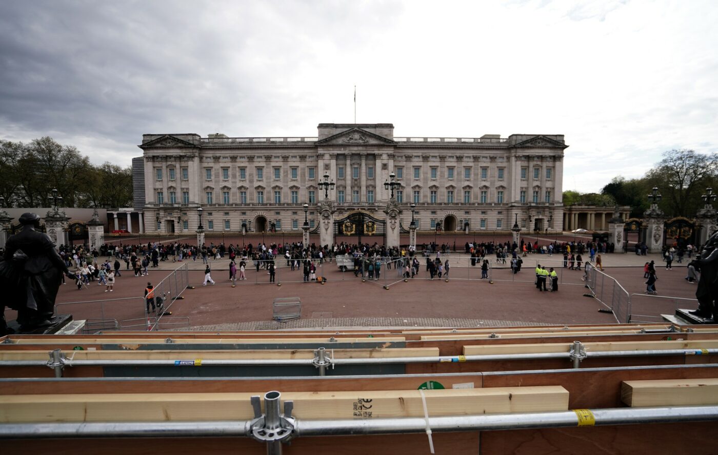Și-a făcut un conac de 24.000.000 de euro care seamănă cu Palatul Buckingham
