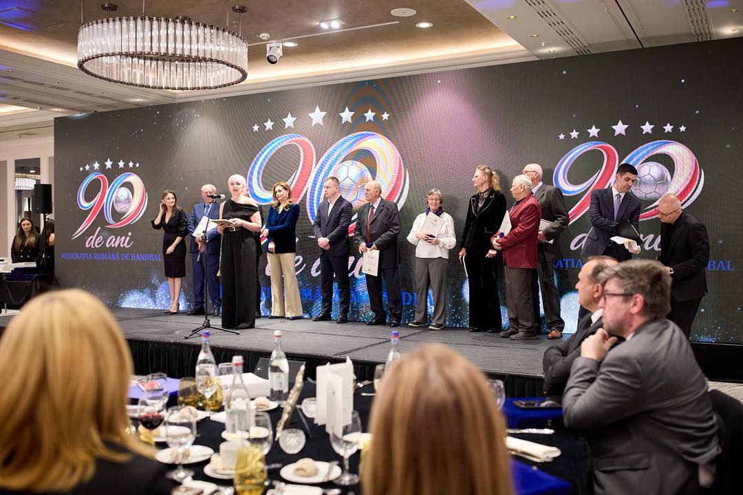 Ultima medalie din handbalul masculin nu a fost premiată la Gala FRH 90 de ani de istorie! „Nu cred în rea-intenție, dar e o gafă pe care trebuie s-o reparăm”