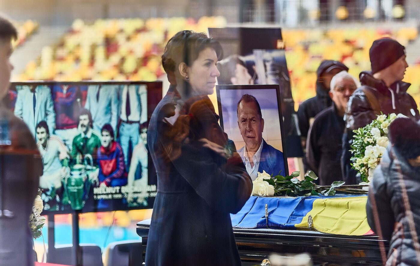VIDEO Alexandra Duckadam, la Sevilla! Soția lui Helmut Duckadam și fiica legendarului portar au ajuns pe stadionul unde acesta a scris istorie cu Steaua