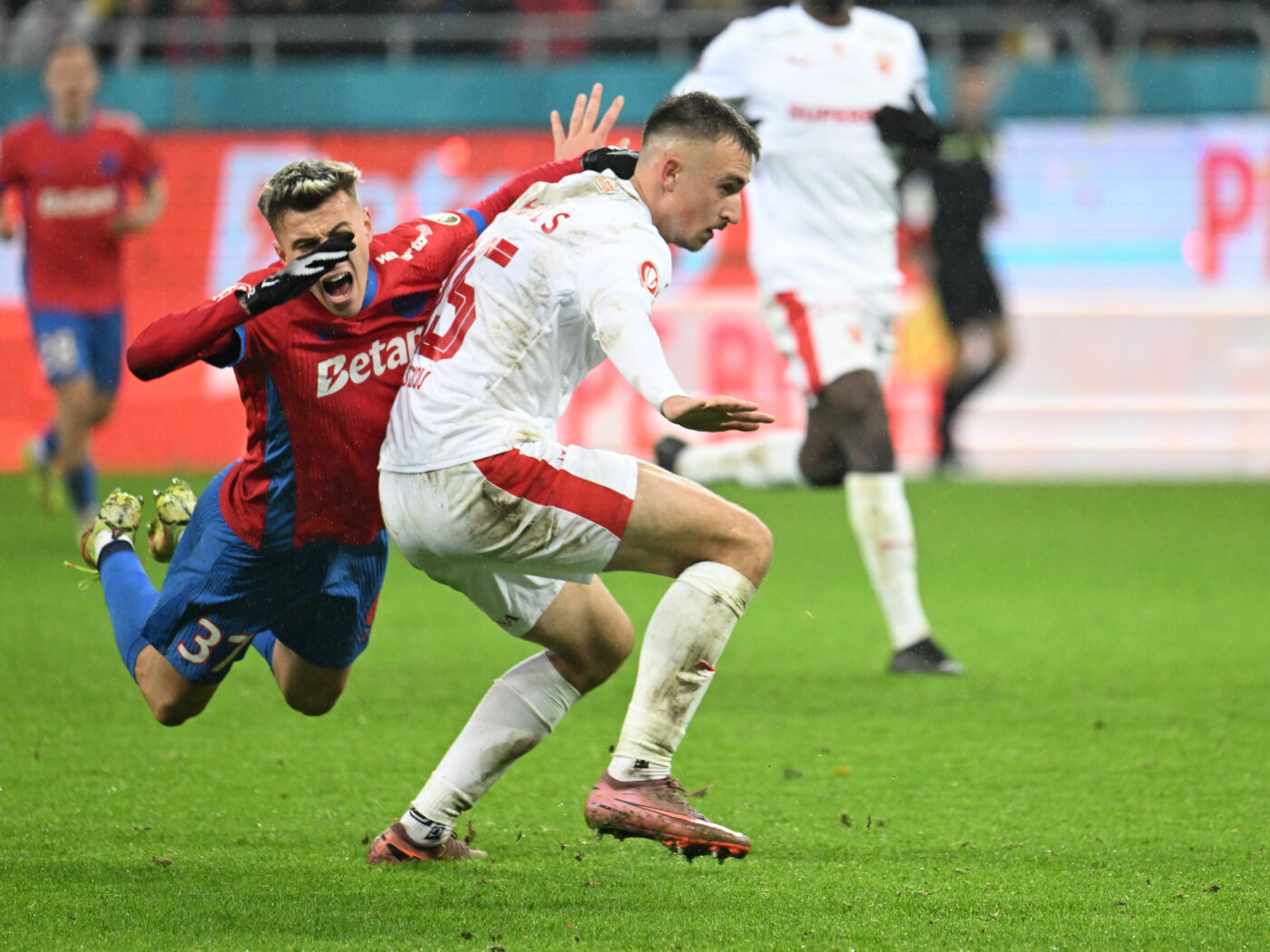 LIVEBLOG Baraj Dinamo – FCSB pentru Europa prin echipa sezonului în Superliga. Câte puncte forte au „câinii” și care sunt singurele speranțe ale roș-albaștrilor pe baza prestațiilor din acest campionat
