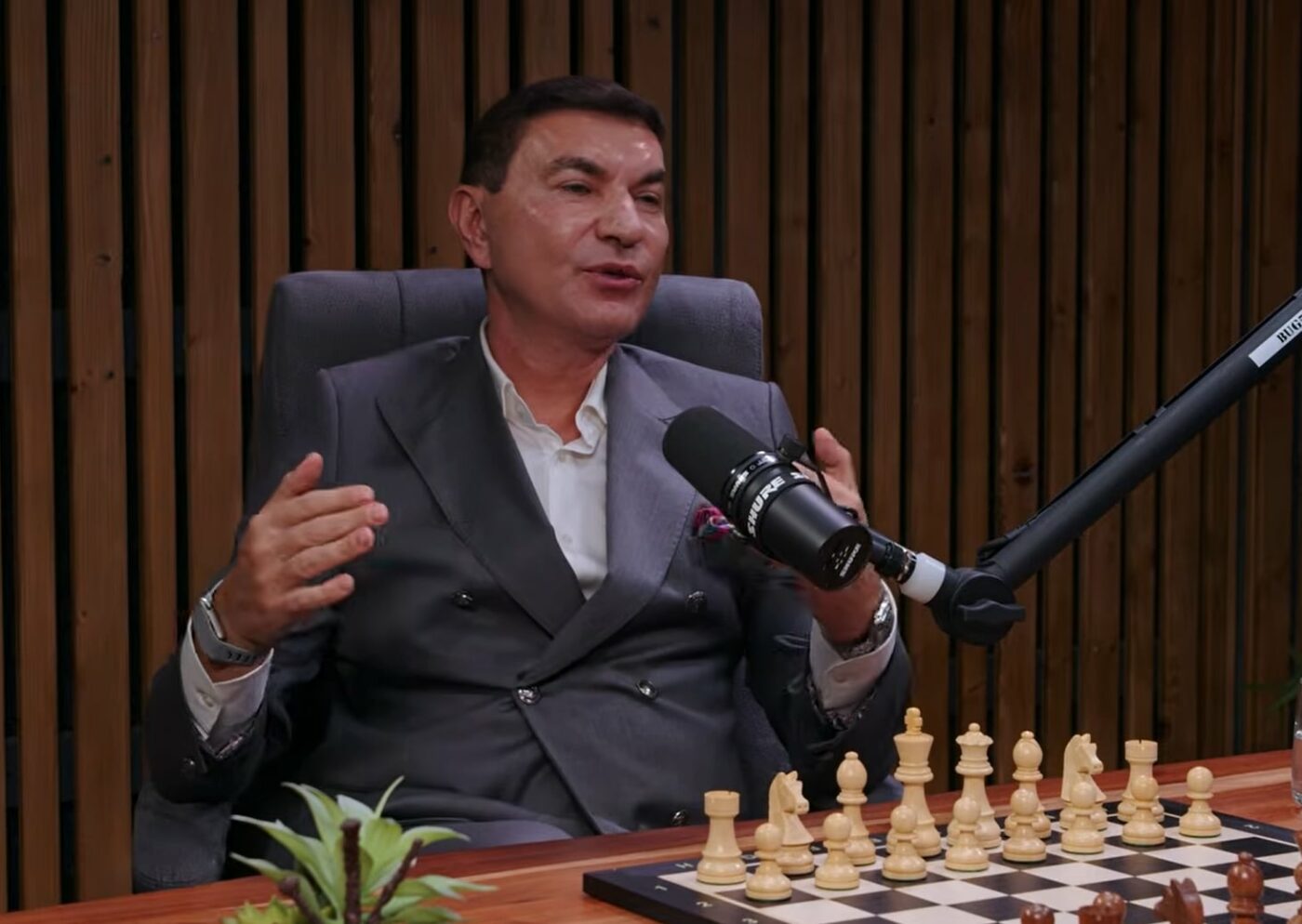 Cum a făcut Cristi Borcea avere în comunism: „Cea mai tare afacere! Avea 3 metri cubi de bani lichizi”