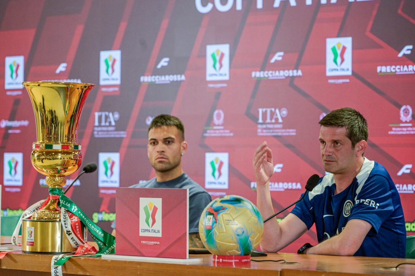 Cristi Chivu, la un pas de jackpot: bonusul uriaș pe care îl ia Inter, dacă va câștiga Cupa Italiei