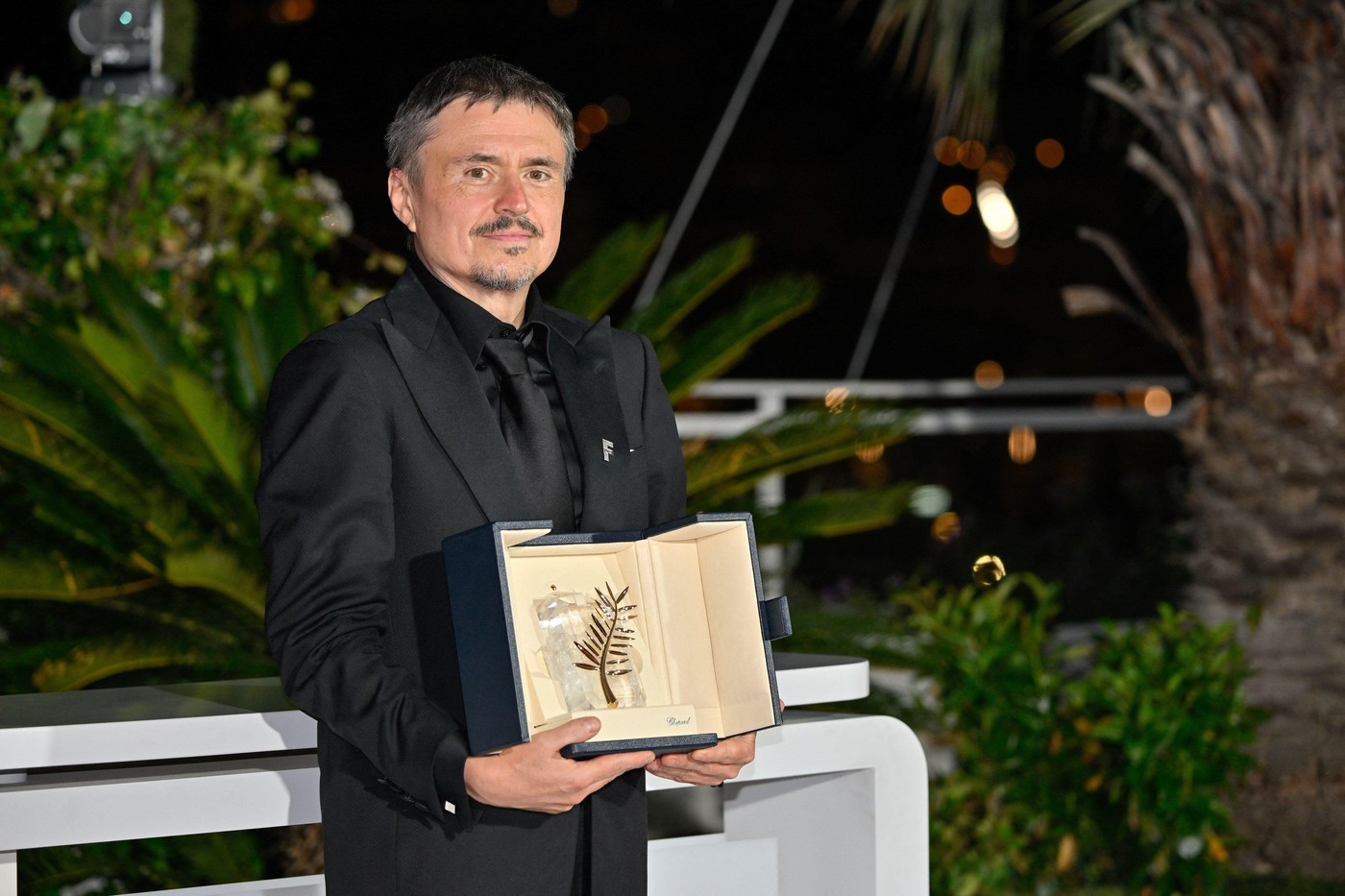 Cristian Mungiu a câștigat Palme d’Or cu „Fjord”. Cu ce echipă din România ține regizorul