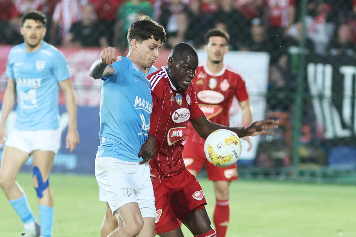 ”Luptă nebună” pentru promovarea în SuperLiga: echipa de pe locul 2 se decide în ultima etapă. Florin Pîrvu: ”S-au văzut minuni în fotbal”