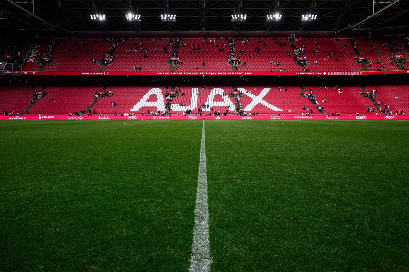Ajax Amsterdam a oferit 1.000.000 de dolari pentru fotbalistul Universității Craiova după un singur meci