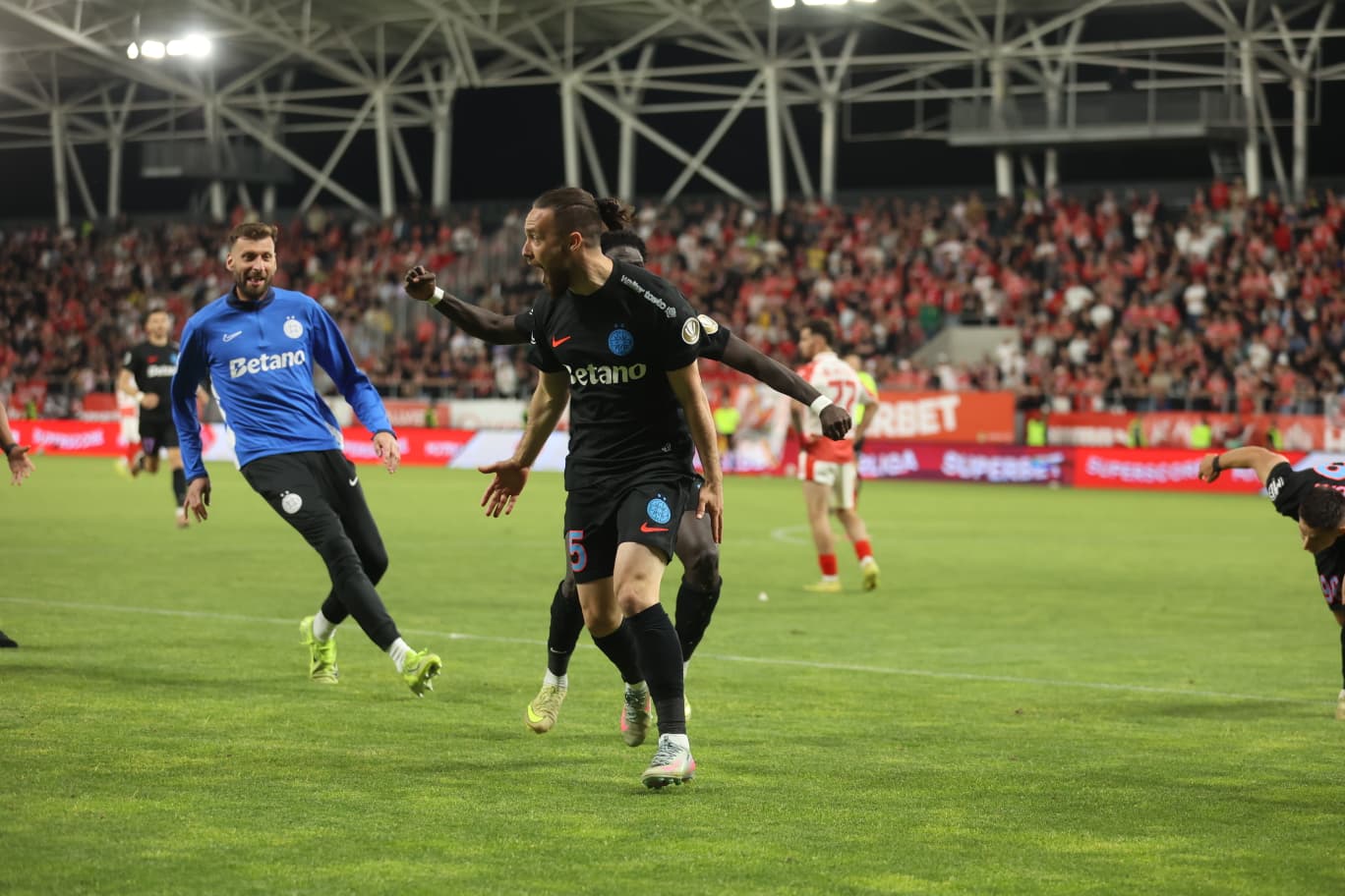 LIVEBLOG Gooooool în baraj Dinamo – FCSB! Eroul neașteptat marchează la două minute după ce a intrat pe teren, în a doua repriză de prelungiri!