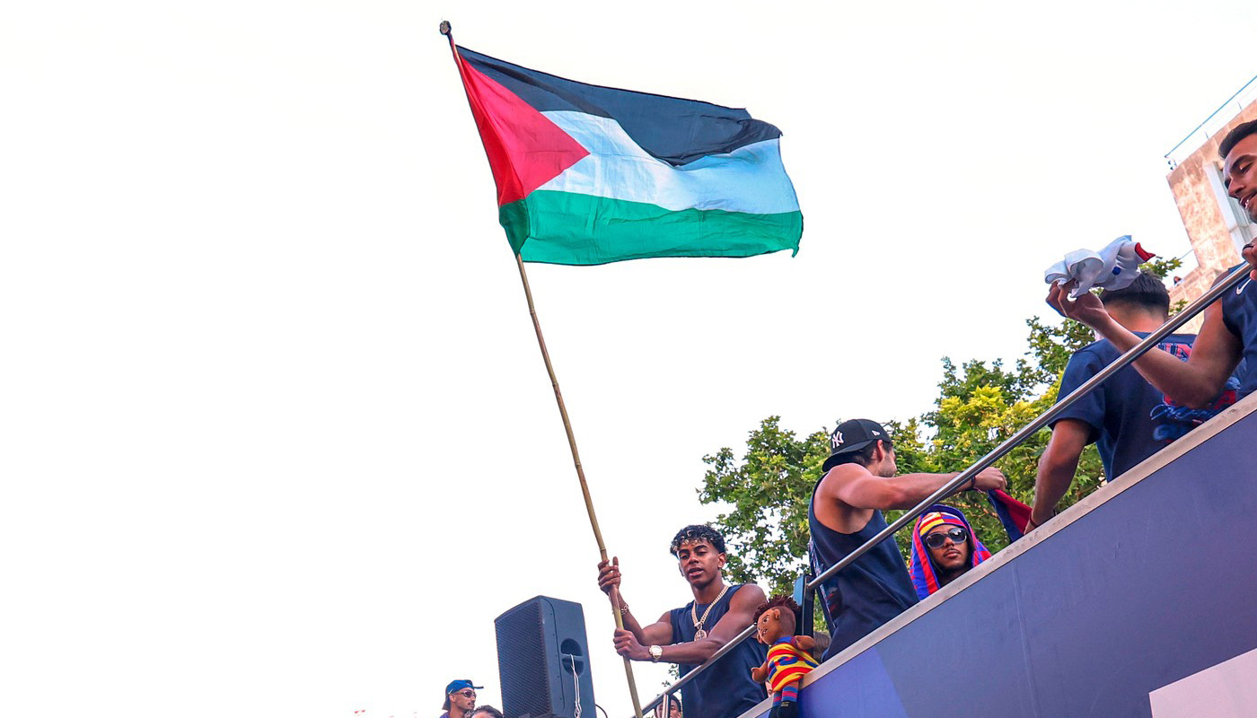Ce s-a întâmplat după ce Lamine Yamal a ridicat steagul Palestinei la sărbătoarea Barcelonei de titlu