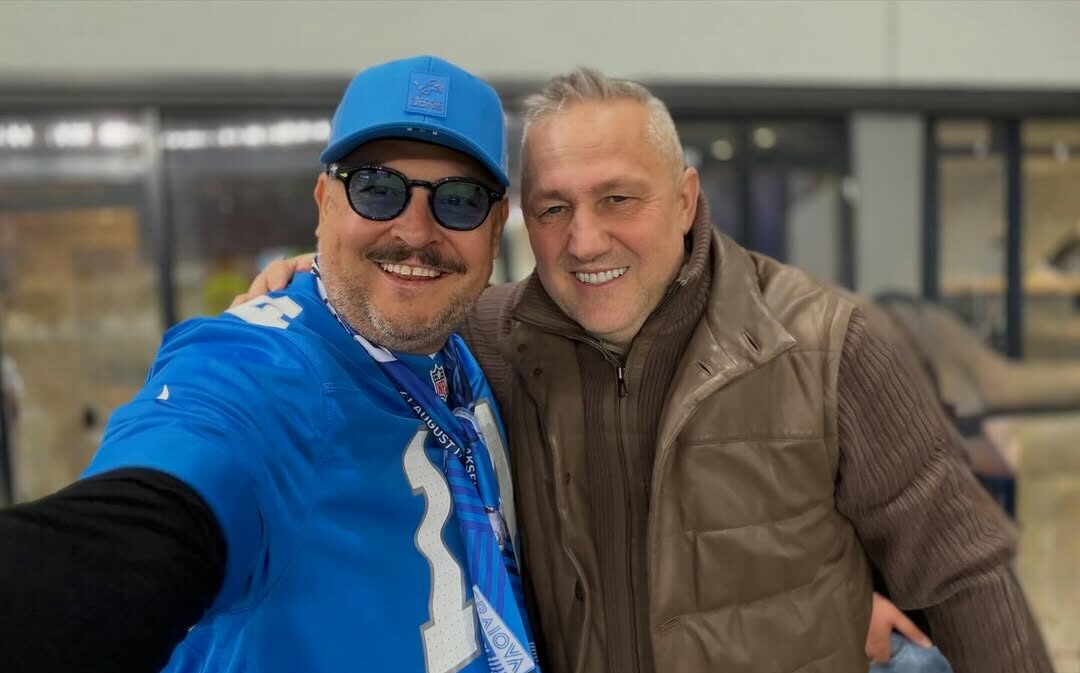 mihai-bobonete-fotografie-cu-mihai-rotaru-patronul-universitatii-craiova-castigarea-cupei-romaniei-e1778742057242.jpg