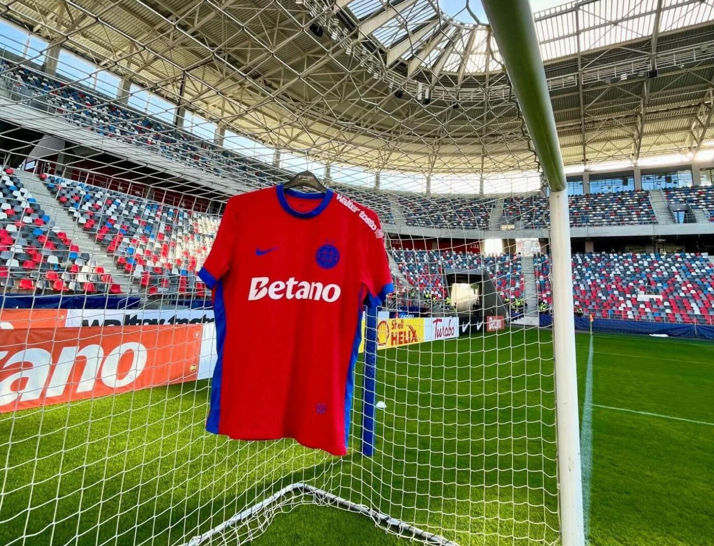 MERCATO Primele două sosiri la FCSB. Mihai Stoica a dezvăluit cei doi fotbaliști care vin din sezonul viitor: „L-am văzut live”