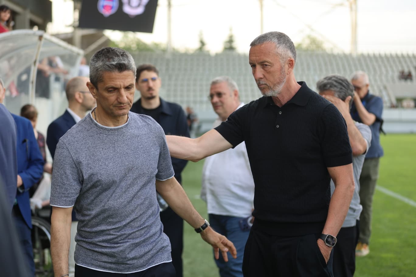 VIDEO Rivalitatea s-a transformat în amiciție. Ce s-a întâmplat când Mihai Stoica și Răzvan Lucescu s-au întâlnit după 20 de ani de la sfertul UEFAntastic FCSB – Rapid