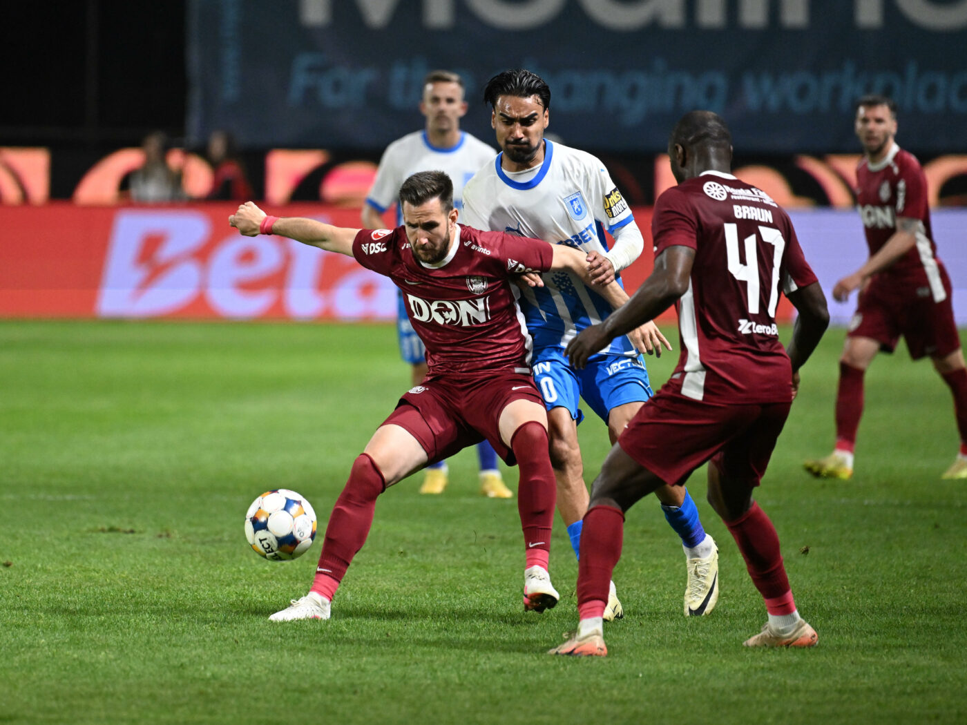 SPECIAL Păun de la CFR Cluj a ajuns la borna 300 în Superliga! A fost promovat pe prima scenă de Vasile Miriuță