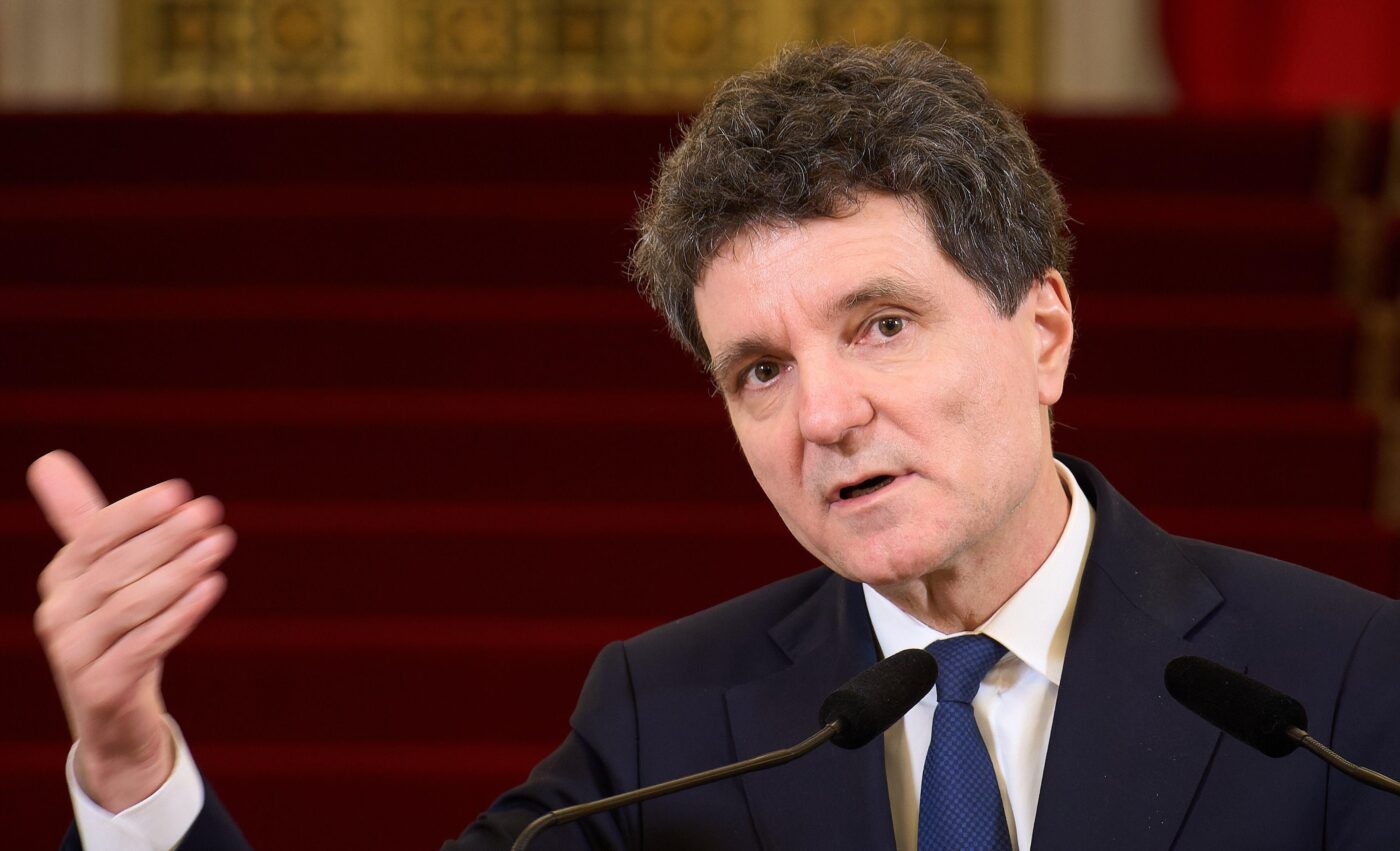 Președintele Nicușor Dan nu-l va decora pe generalul Gavrilă. Decizia a stârnit un imens scandal: „Nu sunt sănătoși la cap!”