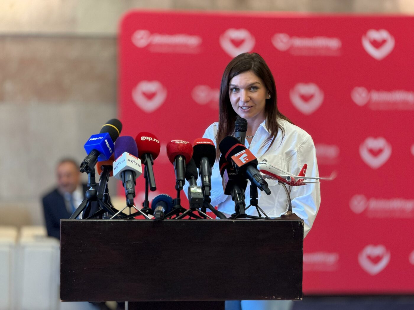 simona-halep-contract-imagine-companie-aeriana-1400x1050.jpg