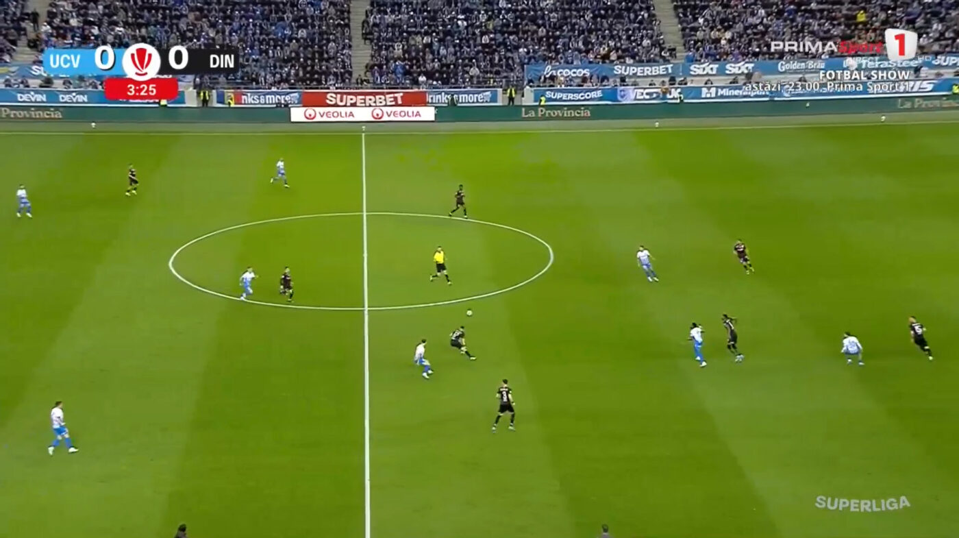 LIVE Universitatea Craiova – Dinamo 0-0, Live Text Online, în etapa 7 din play-off-ul Superligii. Epassy scoate de la rădăcina barei mingea șutată de Mora
