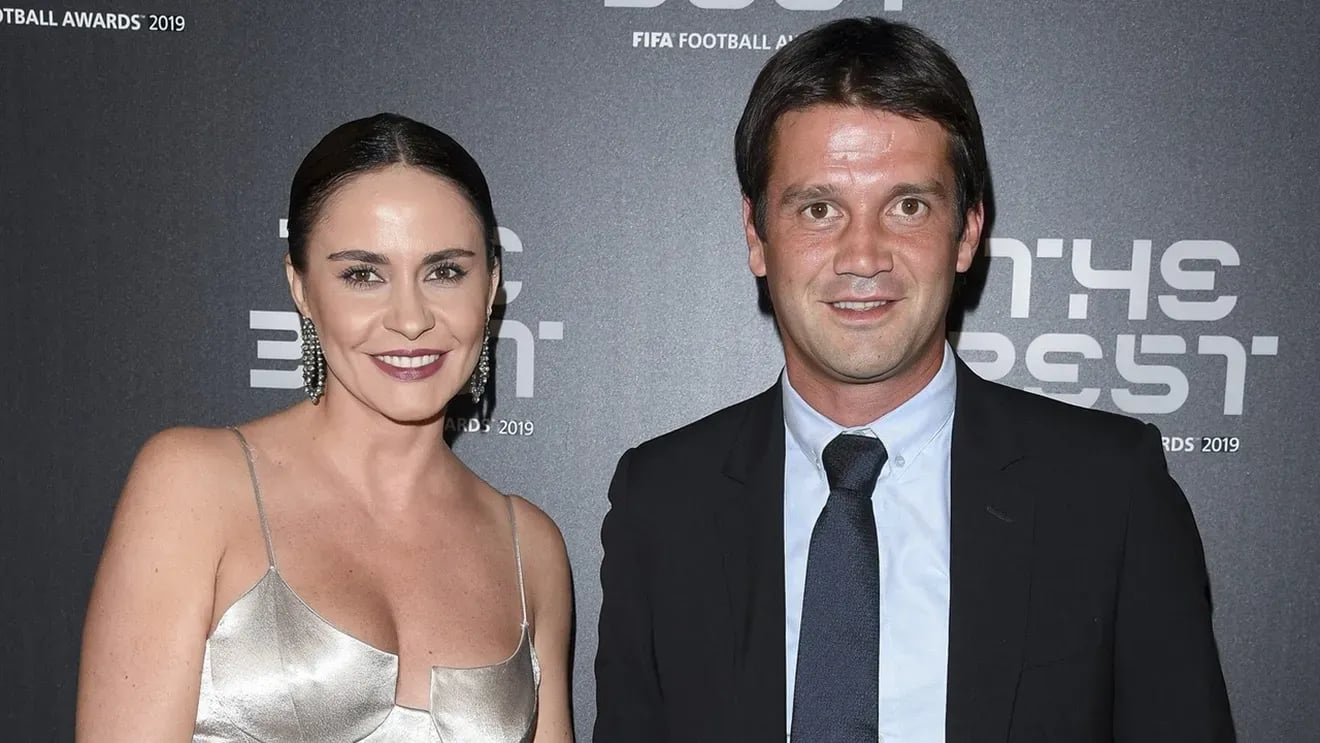 EXTRA Cristi Chivu și Adelina Chivu, în centrul atenției la o nuntă fastuoasă! Au fost nașii unui afacerist milionar la Mykonos