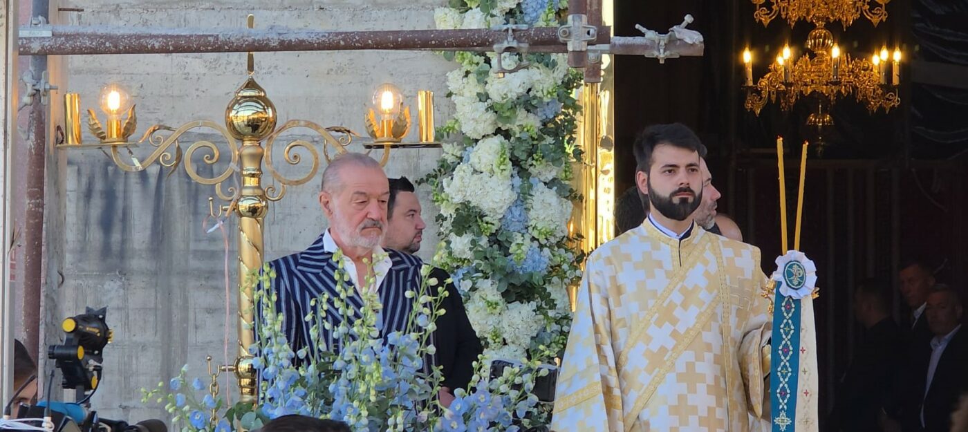 EXTRA Dezvăluiri după sfințirea bisericii ridicate de patronul FCSB în Pipera! Cine e „omul din umbră care îl odihnește pe domnul Becali și are grijă de tot”
