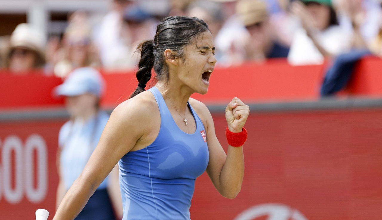 Scandal public! Emma Răducanu a țipat la antrenor după ce a pierdut set cu 0-6: „Zi ceva!”