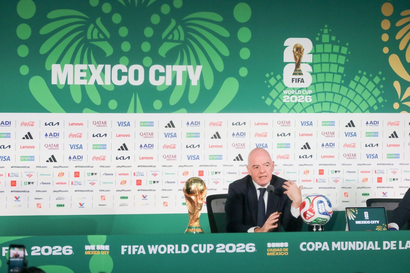 FIFA a detonat marea bombă cu câteva ore înainte de startul Mondialului! Toți fotbaliștii vor avea clauze de reziliere!