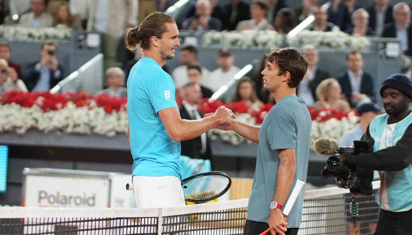 LIVE Flavio Cobolli – Alexander Zverev 1-6, 6-4, 4-6, 7-6 (5), Live Text Online, în finala masculină de la Roland Garros. Învingătorul se decide în set decisiv