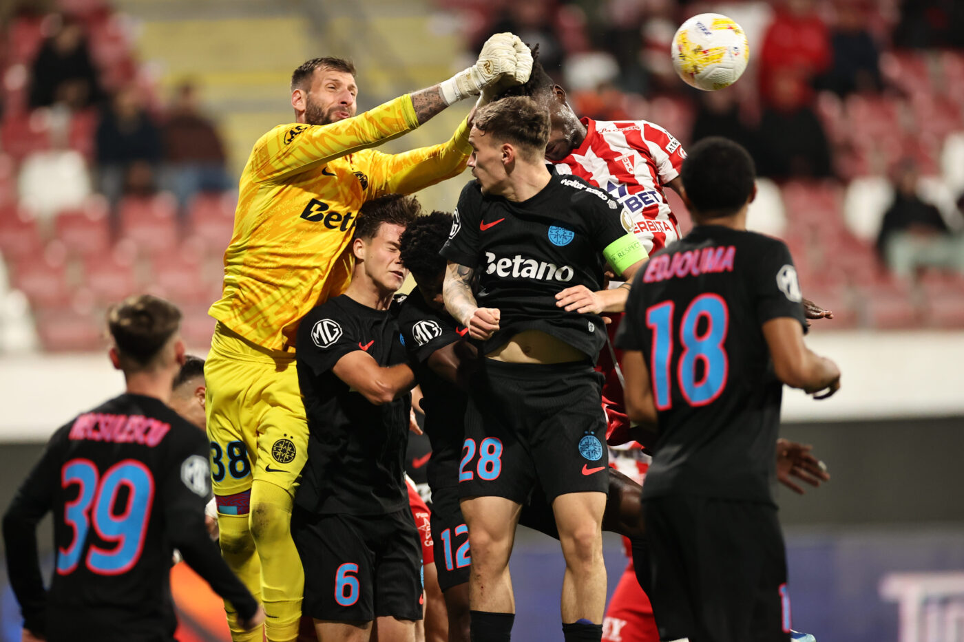 MERCATO Fotbalistul reziliază contractul cu FCSB. S-a săturat să fie rezervă: pleacă în Superliga!