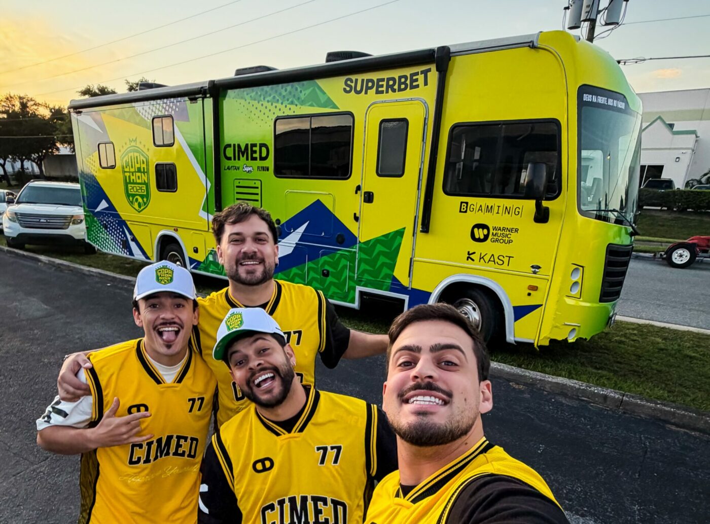 CM 2026 Surpriza din Times Square! Camper van-ul Superbet a atras toate privirile în New York: influencerul cu 10.6 milioane de urmăritori, maraton la Campionatul Mondial!