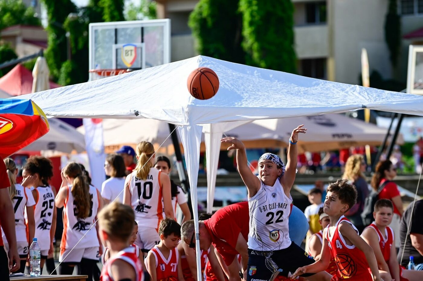 5.000 de sportivi până în 12 ani joacă baschet la Costinești! Unde poți vedea meciurile celor mici