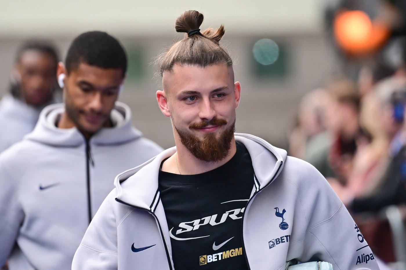 Manchester United, salvarea lui Radu Drăgușin! „Diavolii” vor să-l transfere pe Cuti Romero de la Tottenham