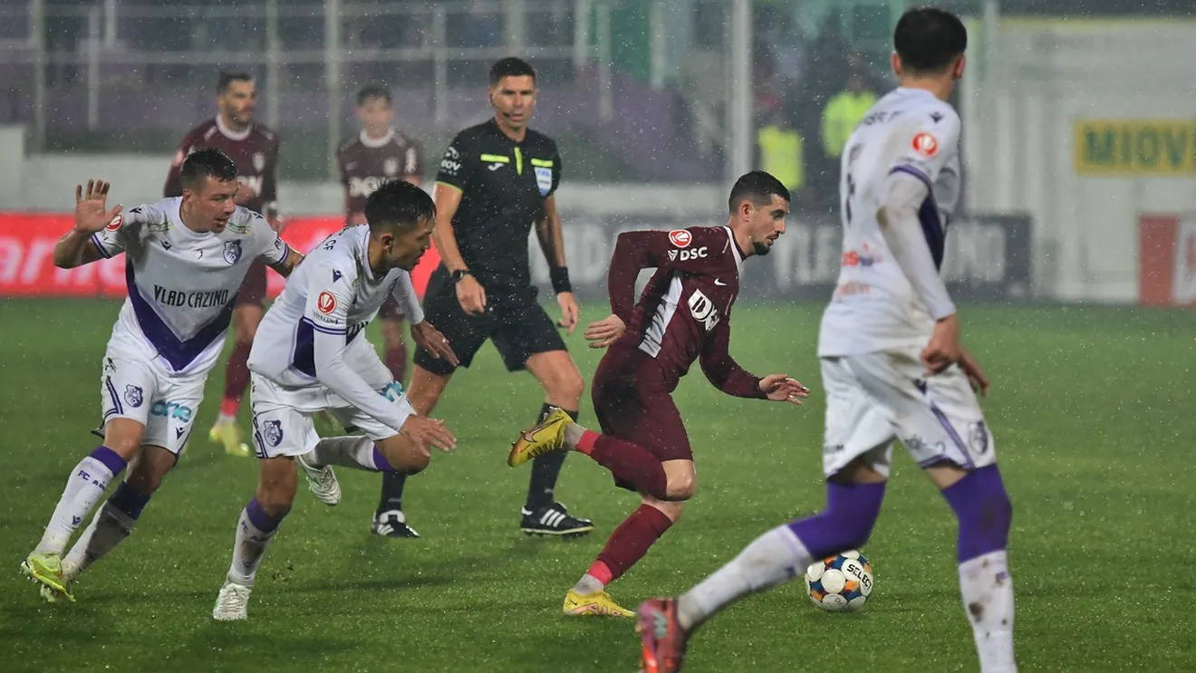 EXCLUSIV Se anunță negocieri intense pentru clubul din play-off care vrea să treacă la următorul nivel cu un sponsor puternic: „Îl așteptăm până la finalul acestei săptămâni, apoi căutăm pe altcineva!”
