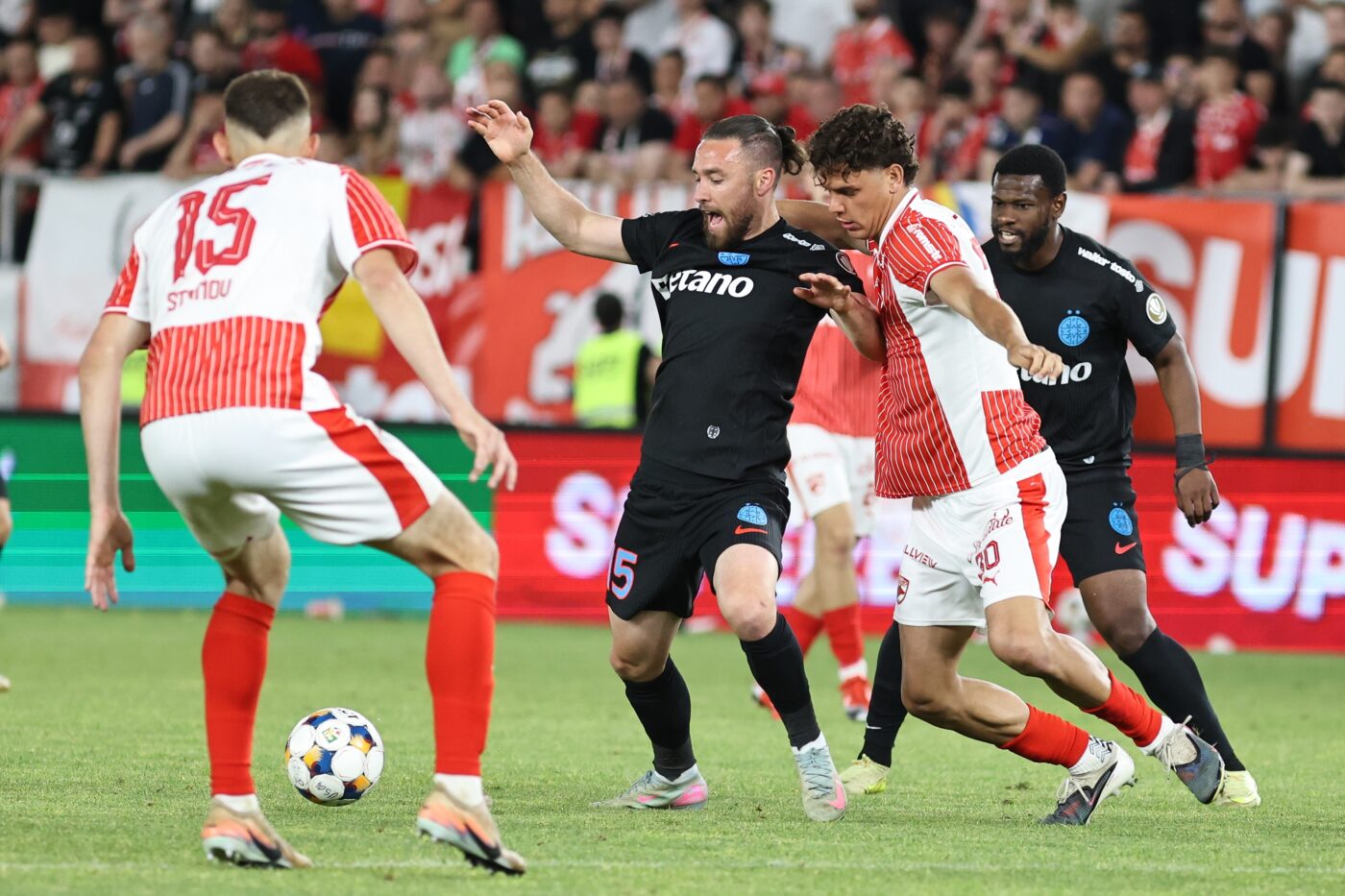 EXCLUSIV Transferul spectaculos pe care îl pot face șefii clubului din Superliga: „Îmi plac Arsenal și City! E un vis pentru mine!”