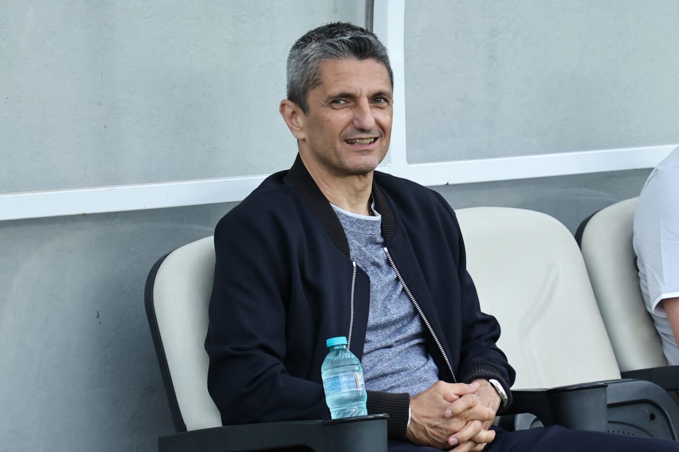 „Un model de demnitate și respect! Ce a făcut la PAOK nu va mai face nimeni niciodată”. De ce este Răzvan Lucescu atât de iubit la Salonic