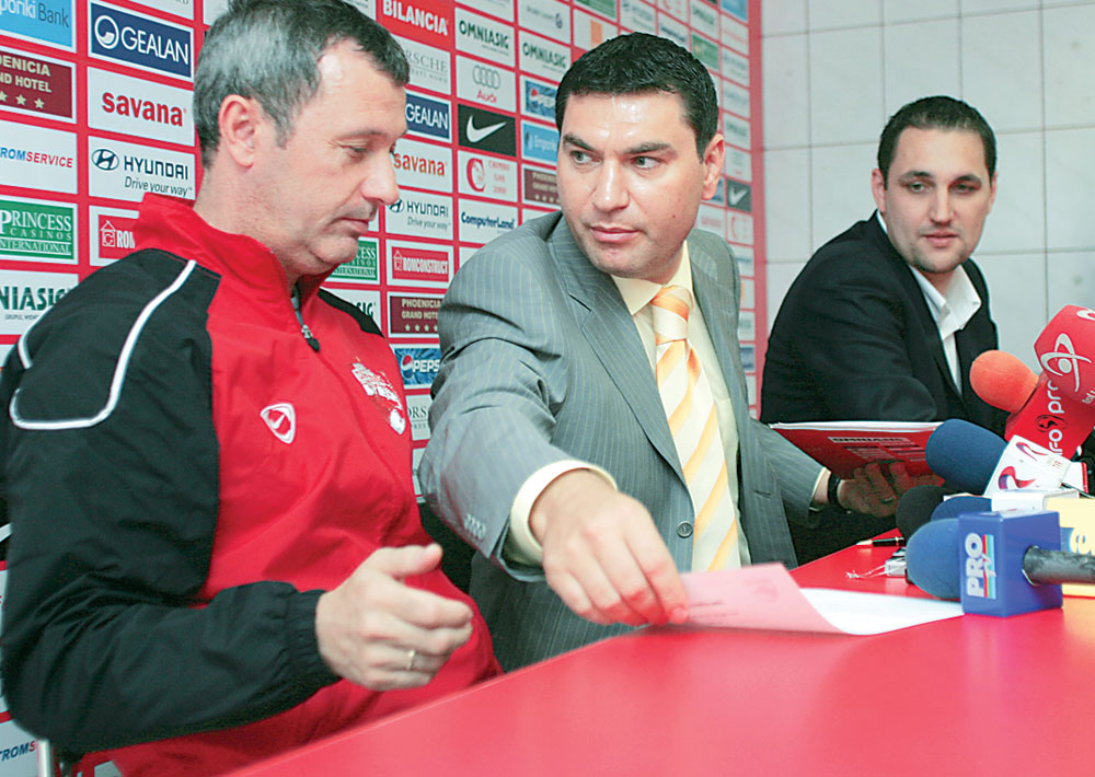 De ce nu l-ar da afară Cristi Borcea pe Mircea Rednic, deși Dinamo e într-o degringoladă unică în istoria clubului: „E singura soluție!”