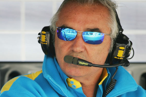 Celebrul magnat Flavio Briatore, fan declarat al lui Juventus, îl distruge pe antrenorul lui Cristiano Ronaldo: „Pirlo la Juventus? E ca și cum i-ai da un Ferrari unuia care abia și-a luat carnetul!”