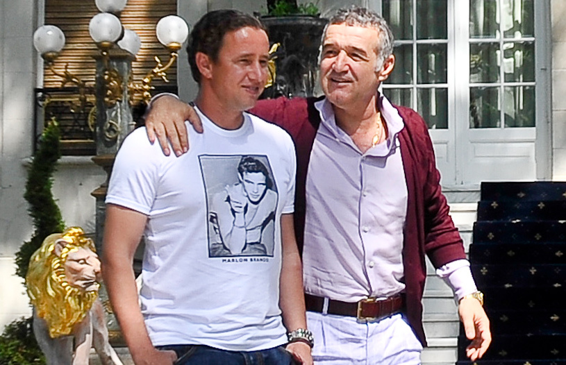 Laurențiu Reghecampf pune piciorul în prag! Ce mesaj i-a trimis lui Gigi Becali, după scandalul cu Anamaria Prodan: „Să nu mai vorbească de familia noastră niciodată!”