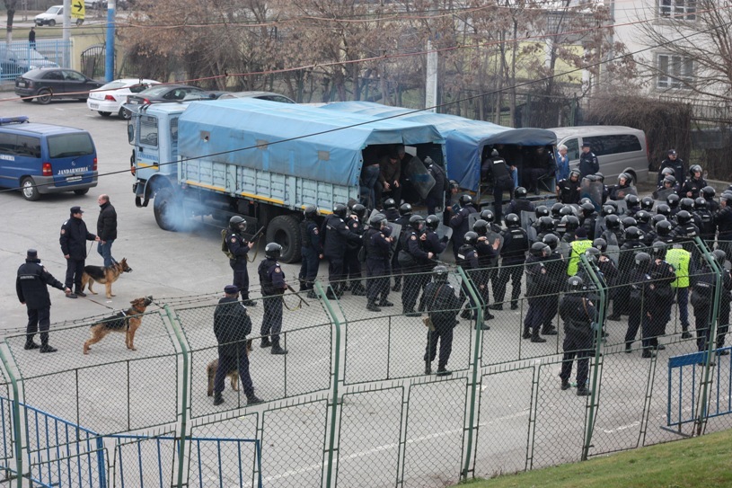 Scandal uriaș înaintea derby-ului CSA Steaua – Dinamo! Ultrașii s-au luat la bătaie și Jandarmeria a luat măsuri: „Au fost identificate!” | VIDEO