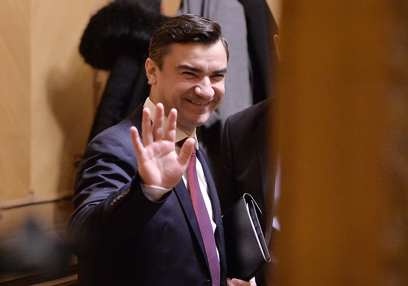 Primarul Mihai Chirica a dezvăluit motivul pentru care s-a defectat nocturna la Poli Iași – Viitorul. Edilul s-a deplasat de urgență la stadion