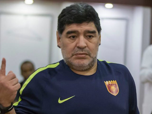 Atac fără precedent după moartea lui Diego Armando Maradona: „Un gras și un hoț! Un imbecil mediocru”