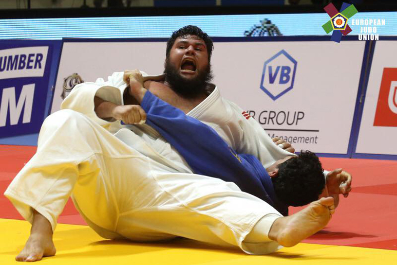 Judoka ieșean Vlăduț Simionescu, susținut financiar de Consiliul Local Iași în drumul spre Olimpiadă. Ce sumă va primi sportivul de la bugetul local