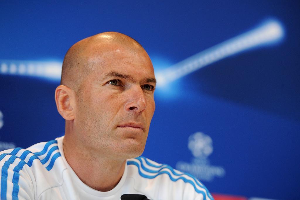 Zinedine Zidane a primit o ofertă cu adevărat neașteptată! Ar fi fost culmea să o accepte, după ce le-a refuzat pe Real Madrid, Manchester United și Juventus Torino