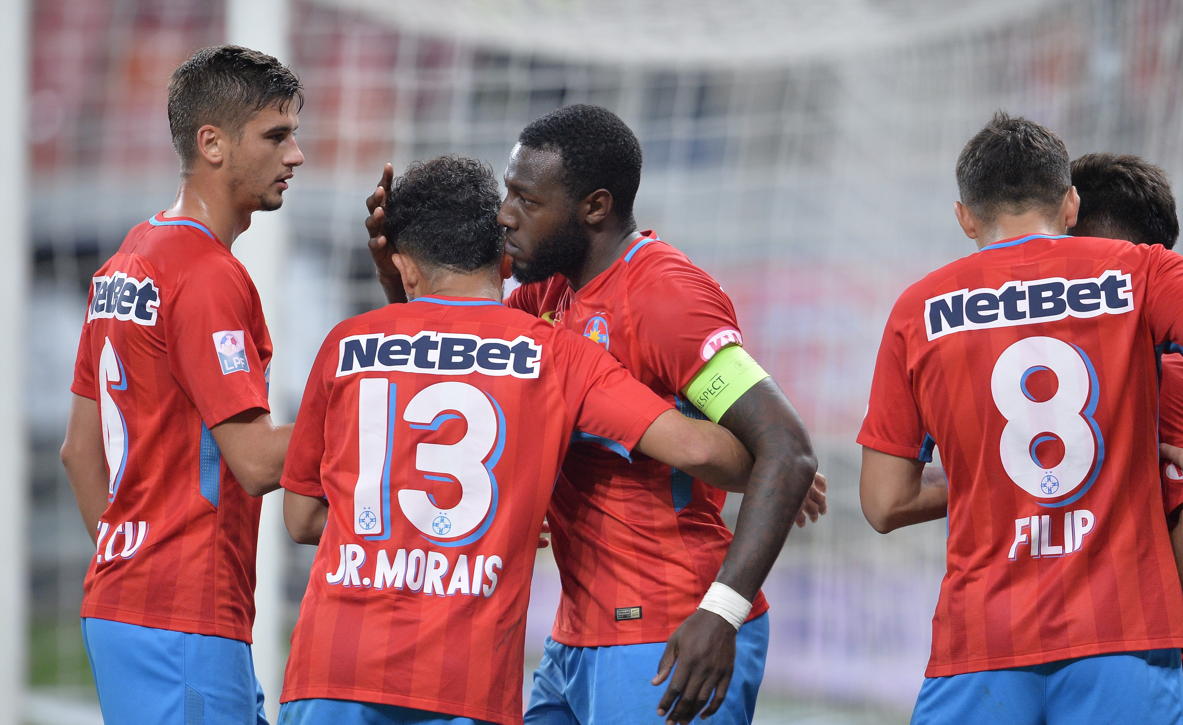FCSB – Dinamo, ora 21.00 | Cine sunt singurii fotbaliști care au jucat în Derby de România și au marcat în ambele porți + 10 antrenori au condus cele două echipe